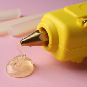 A glue gun